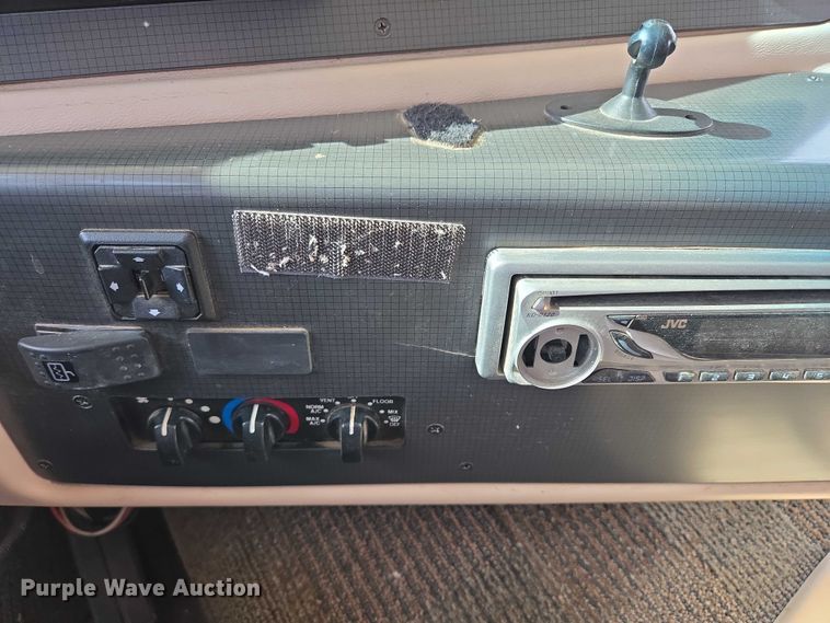 image for item EV5725 1999 Georgetown RV