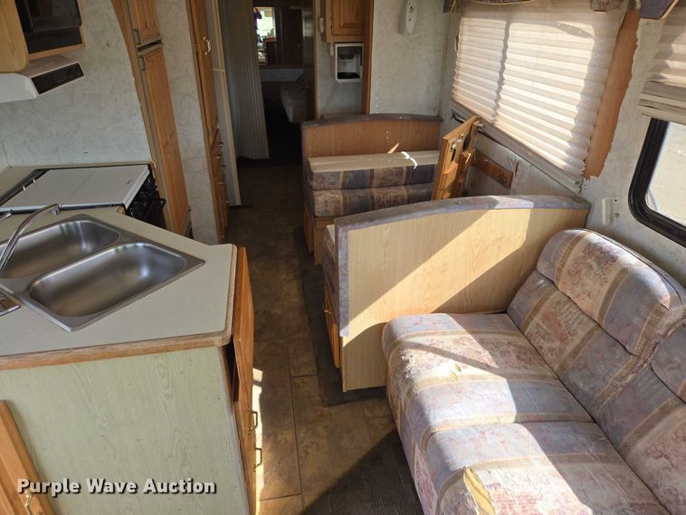 image for item EV5725 1999 Georgetown RV