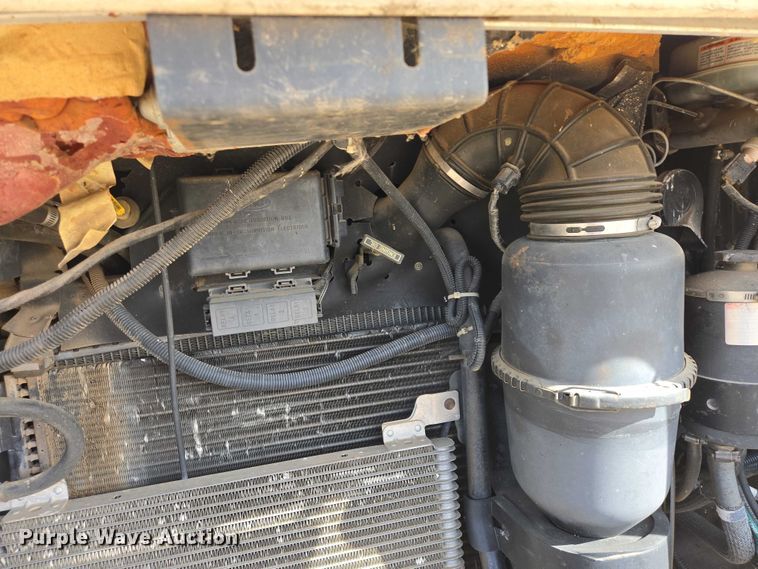 image for item EV5725 1999 Georgetown RV