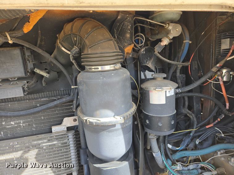 image for item EV5725 1999 Georgetown RV