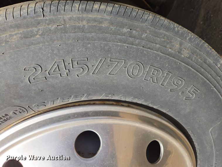 image for item EV5725 1999 Georgetown RV