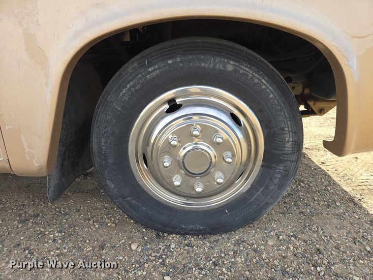 image for item EV5725 1999 Georgetown RV