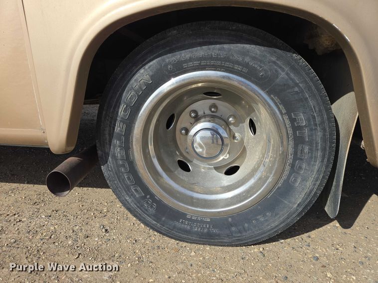 image for item EV5725 1999 Georgetown RV