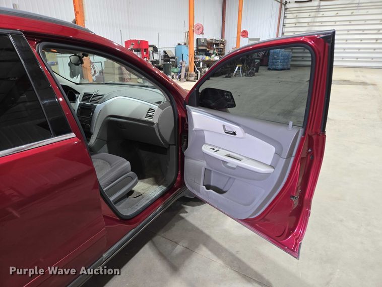 image for item EV5726 2010 Chevrolet Traverse SUV