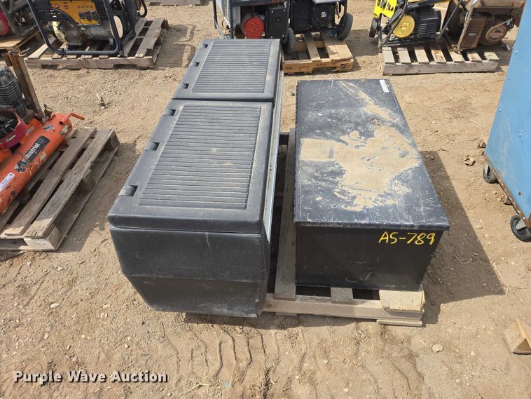 image for item EV5736 (2) toolboxes