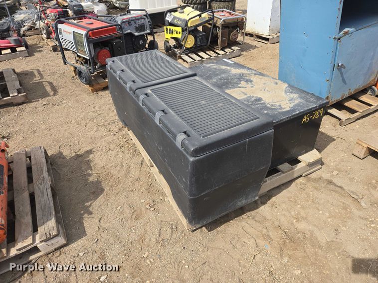 image for item EV5736 (2) toolboxes