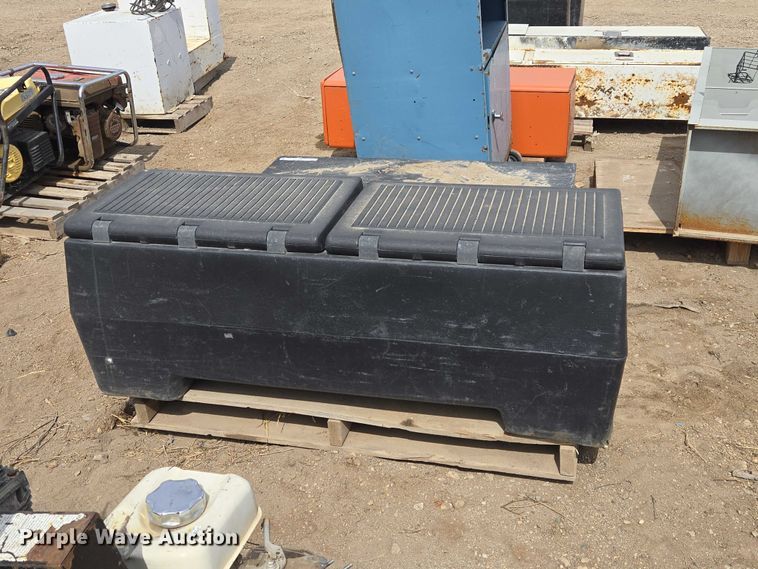 image for item EV5736 (2) toolboxes