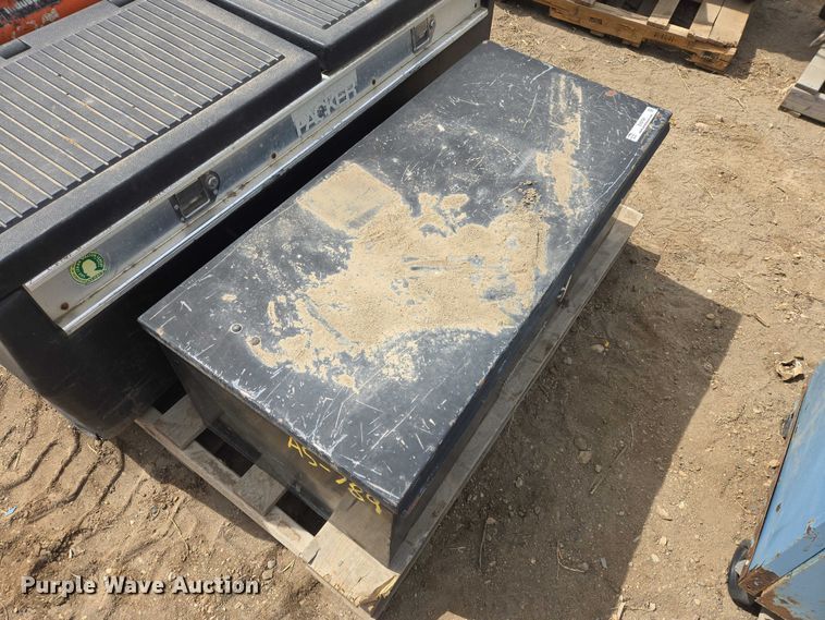 image for item EV5736 (2) toolboxes