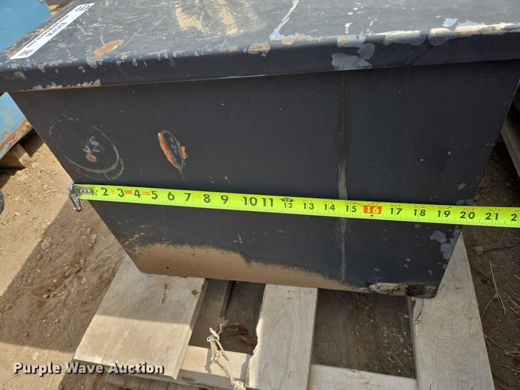 image for item EV5736 (2) toolboxes