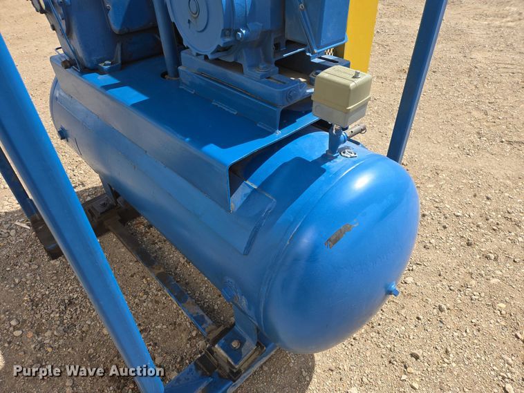 image for item EV5741 Curtis Manufacturing air compressor