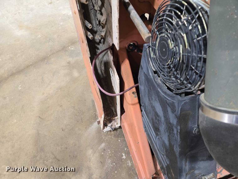 image for item EV5742 1994 Miller RRR70D concrete saw