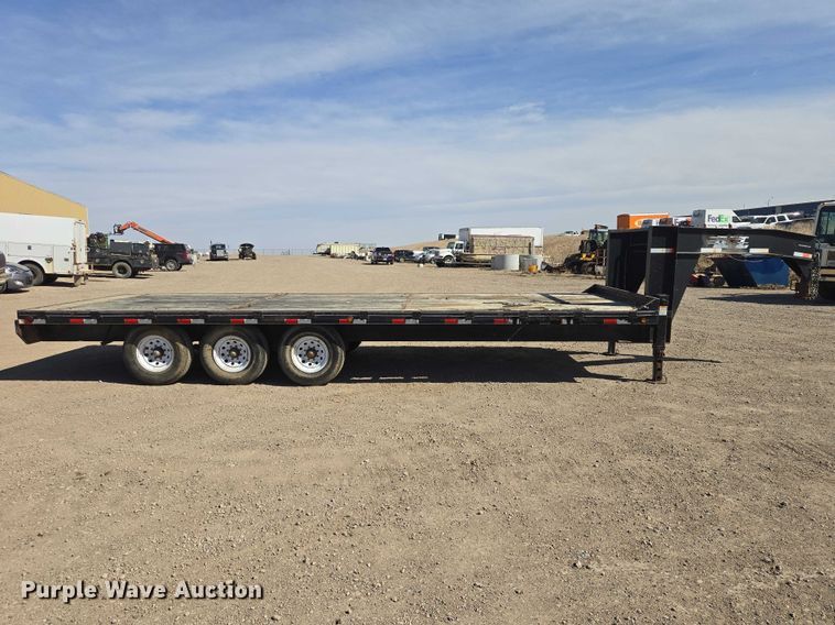 image for item EV5747 2000 Dressen Custom Trailer flatbed trailer
