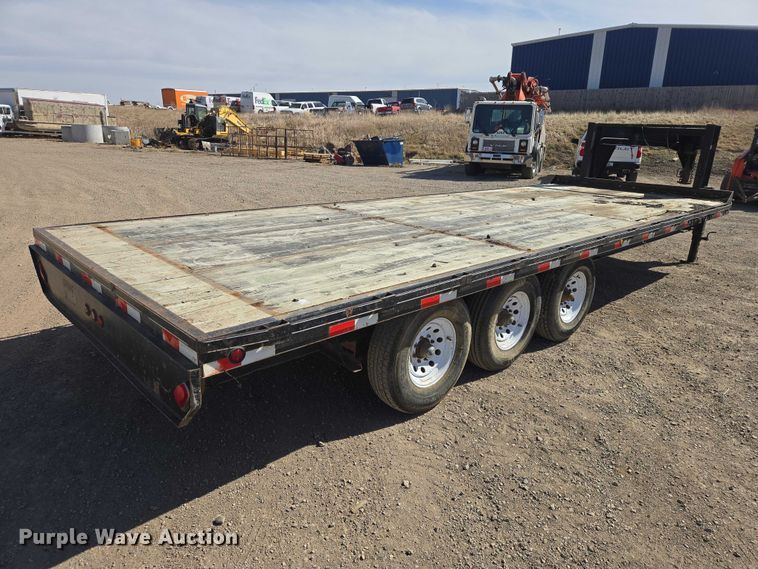 image for item EV5747 2000 Dressen Custom Trailer flatbed trailer
