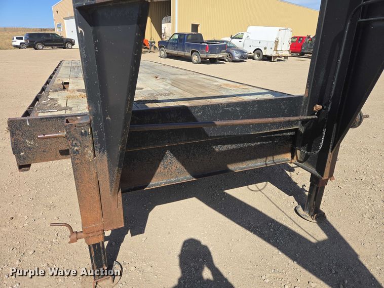 image for item EV5747 2000 Dressen Custom Trailer flatbed trailer
