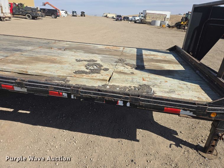 image for item EV5747 2000 Dressen Custom Trailer flatbed trailer