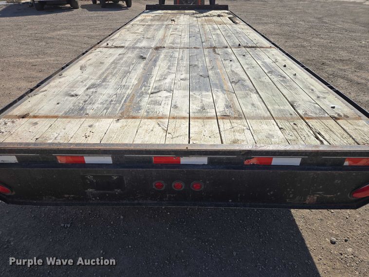 image for item EV5747 2000 Dressen Custom Trailer flatbed trailer