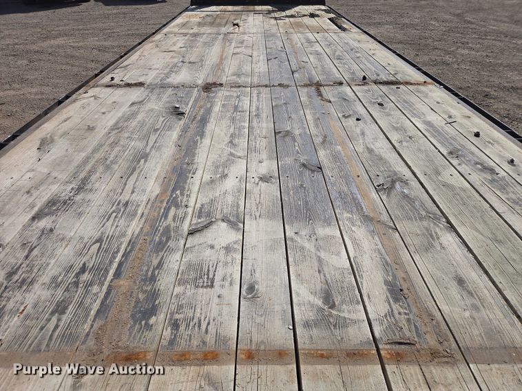 image for item EV5747 2000 Dressen Custom Trailer flatbed trailer