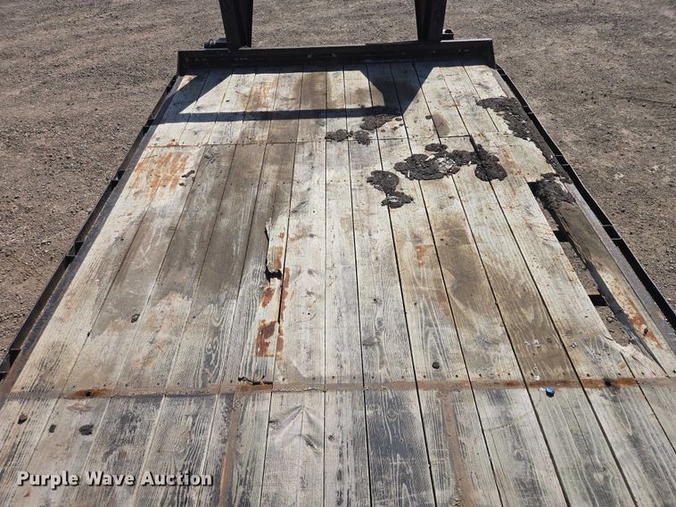 image for item EV5747 2000 Dressen Custom Trailer flatbed trailer