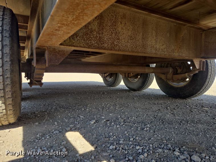 image for item EV5747 2000 Dressen Custom Trailer flatbed trailer