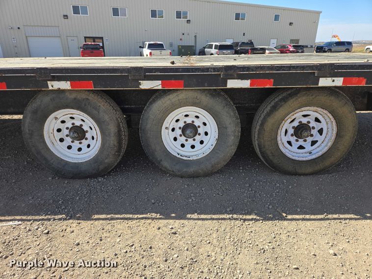 image for item EV5747 2000 Dressen Custom Trailer flatbed trailer