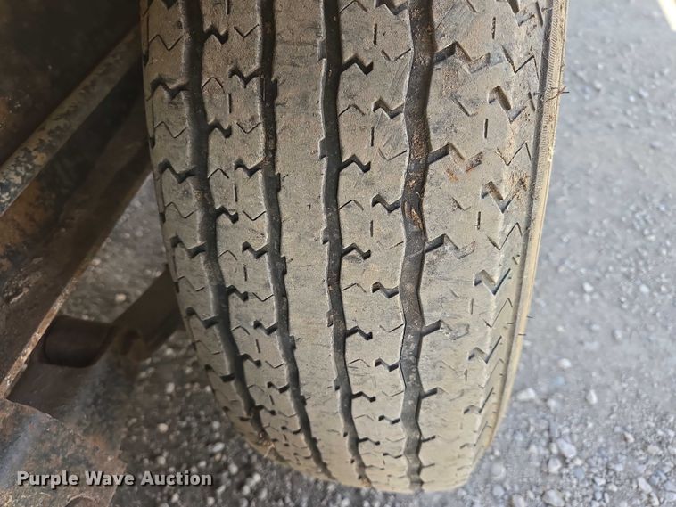 image for item EV5747 2000 Dressen Custom Trailer flatbed trailer