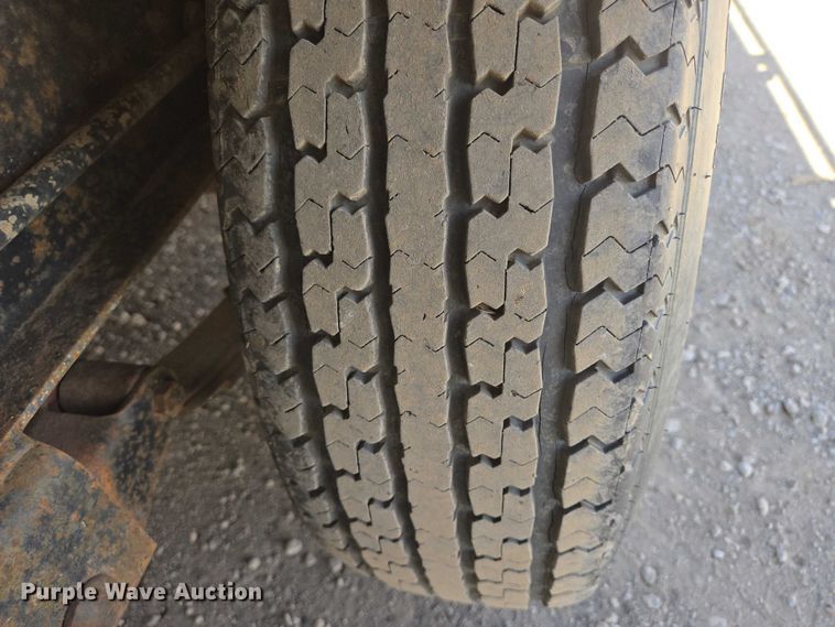 image for item EV5747 2000 Dressen Custom Trailer flatbed trailer