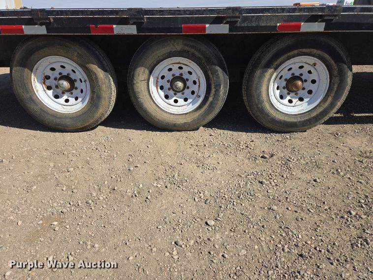 image for item EV5747 2000 Dressen Custom Trailer flatbed trailer