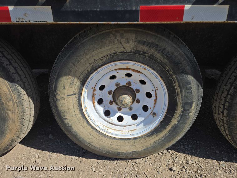 image for item EV5747 2000 Dressen Custom Trailer flatbed trailer