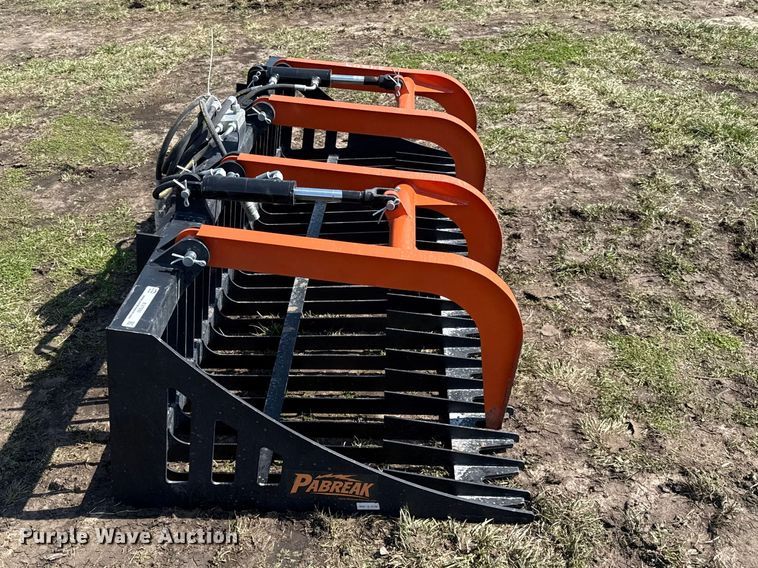 image for item EV7550 Pabreak skid steer grapple bucket