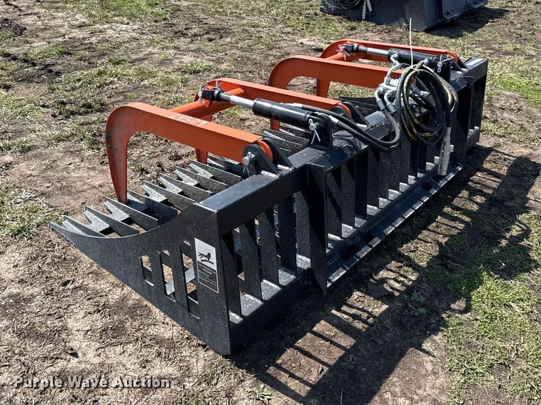 image for item EV7550 Pabreak skid steer grapple bucket