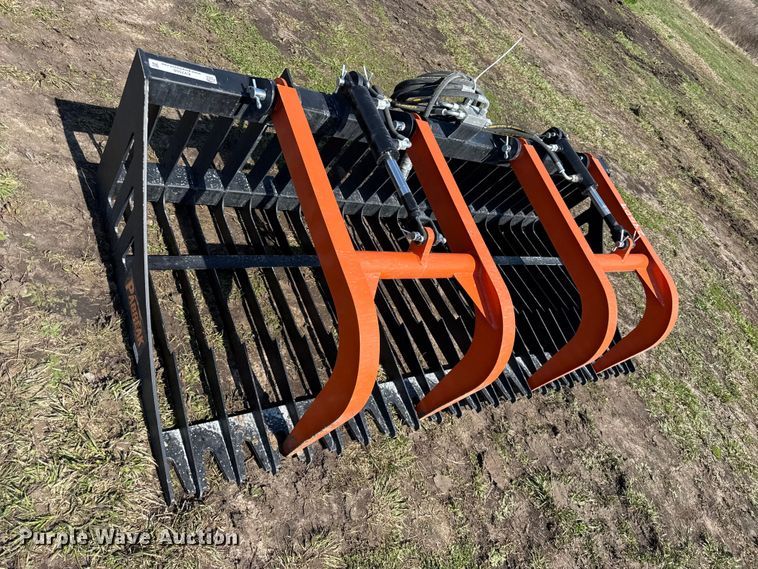 image for item EV7550 Pabreak skid steer grapple bucket