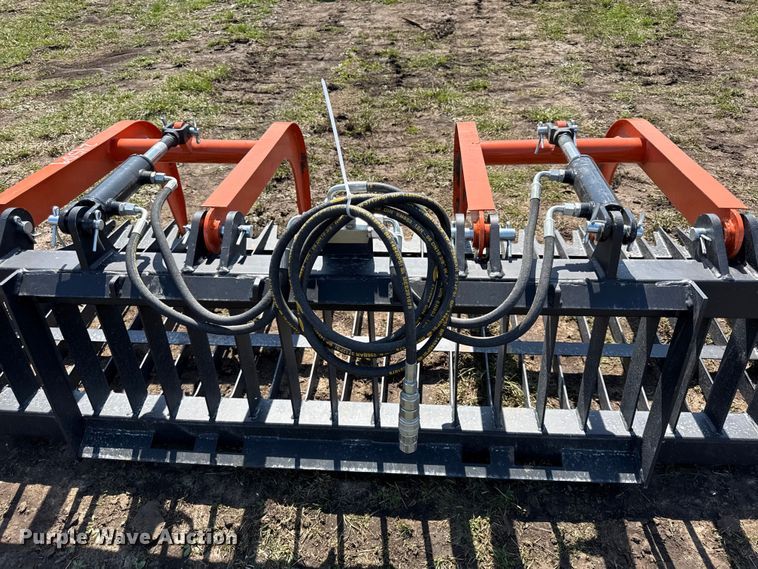image for item EV7550 Pabreak skid steer grapple bucket