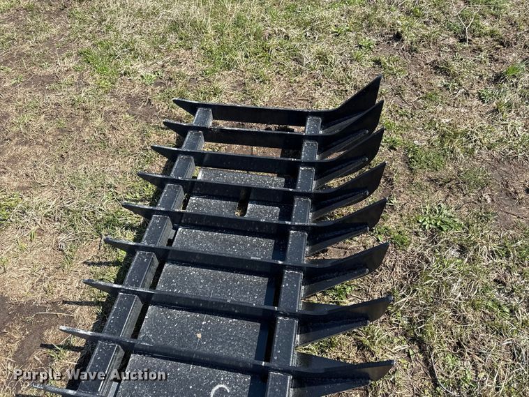 image for item EV7554 Skid steer root rake