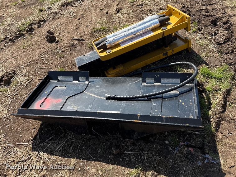 image for item EV7579 Skid steer breaker
