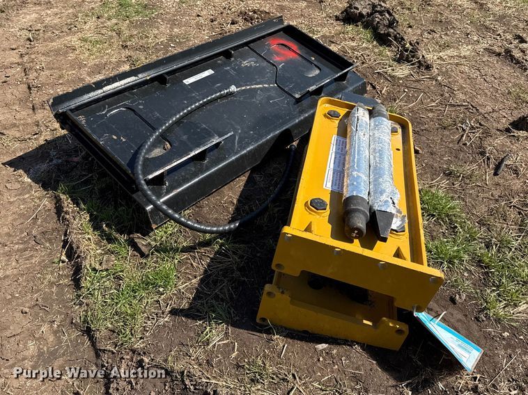 image for item EV7579 Skid steer breaker