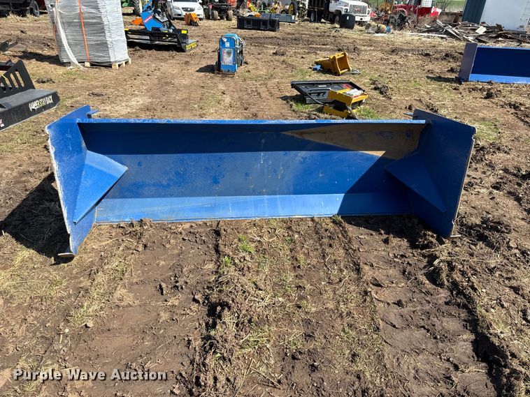 image for item EV7580 Skid steer snow pusher