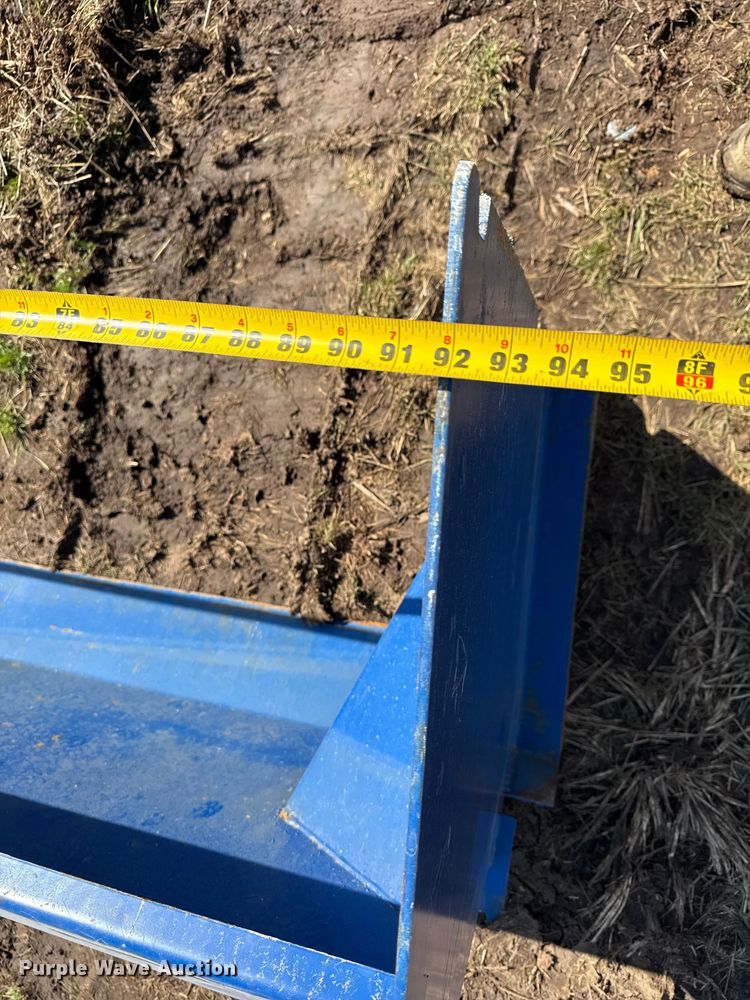 image for item EV7580 Skid steer snow pusher