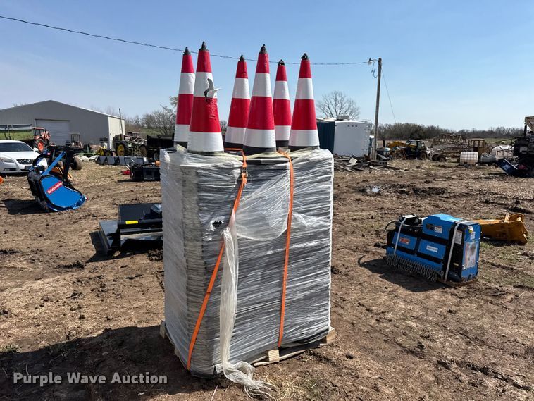 image for item EV7586 (250) traffic cones