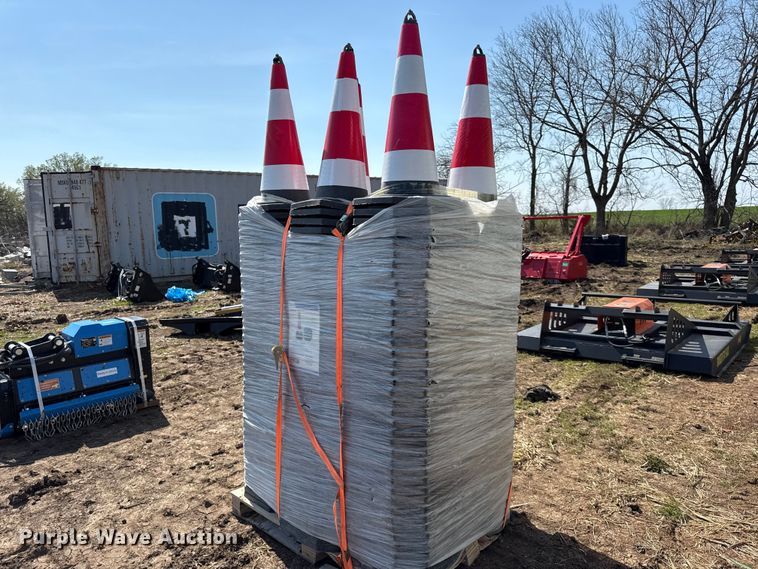 image for item EV7586 (250) traffic cones
