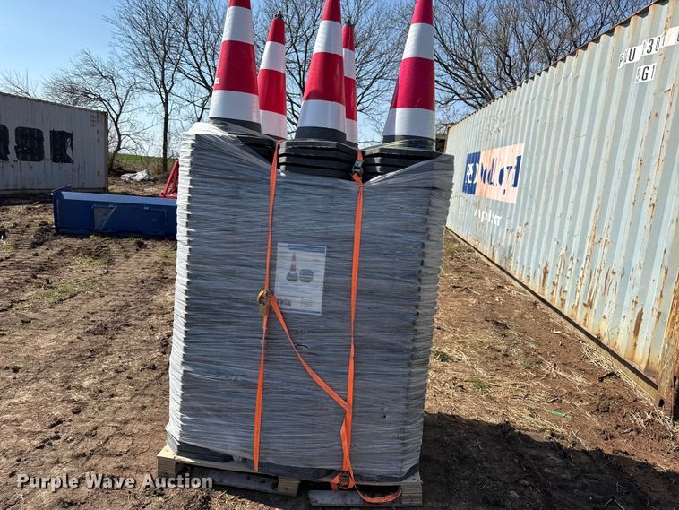 image for item EV7586 (250) traffic cones