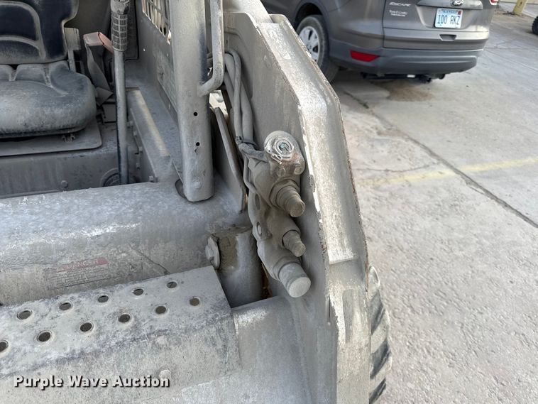 image for item EV7589 2008 Bobcat S175 skid steer loader