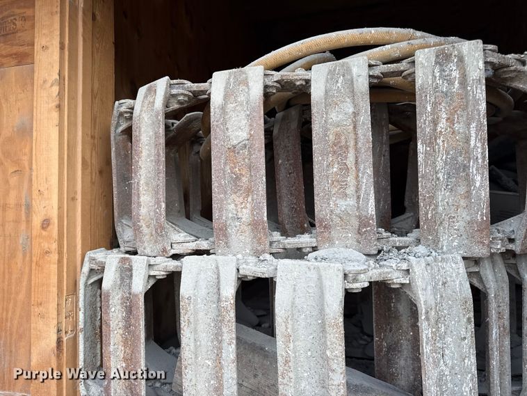 image for item EV7589 2008 Bobcat S175 skid steer loader