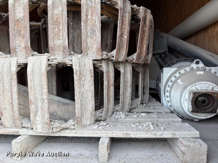 image for item EV7589 2008 Bobcat S175 skid steer loader