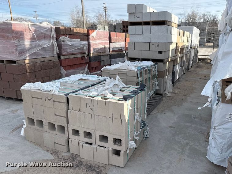 image for item EV7594 Concrete blocks