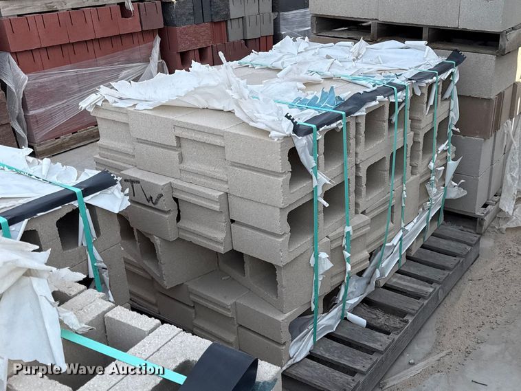image for item EV7594 Concrete blocks