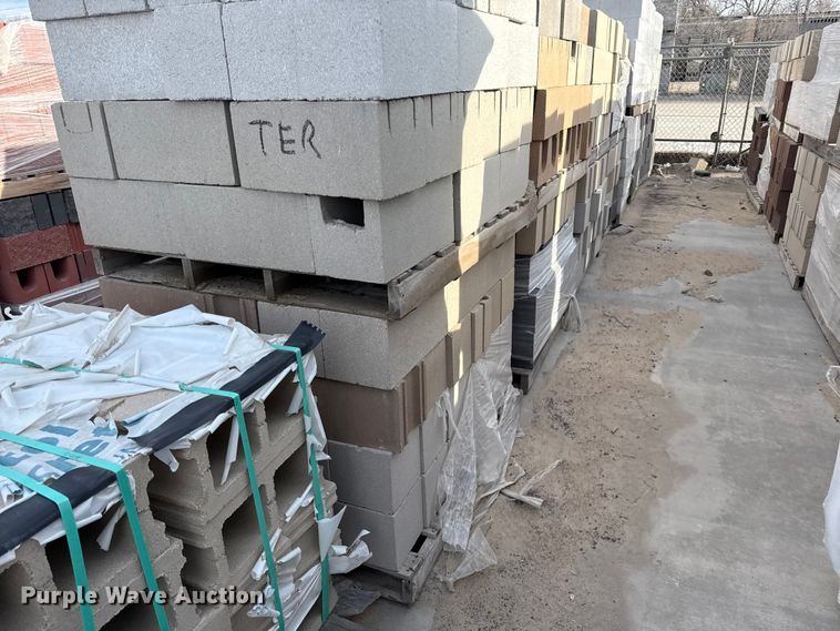 image for item EV7594 Concrete blocks