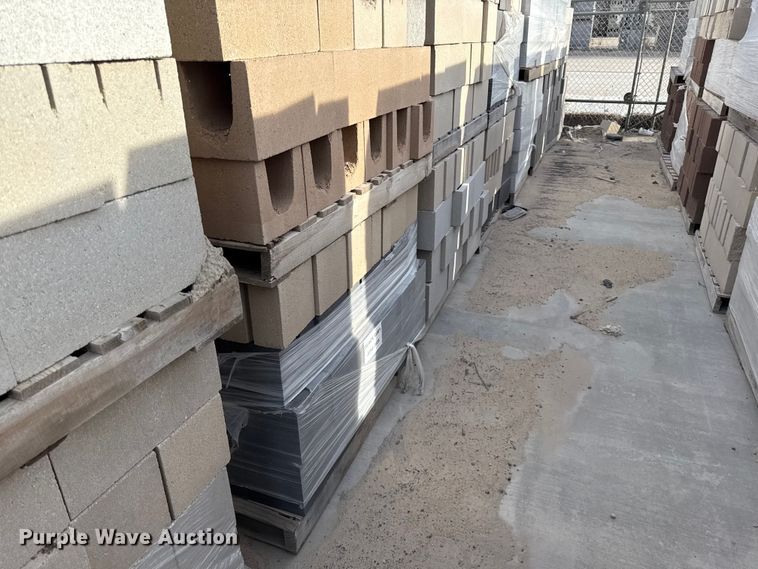 image for item EV7594 Concrete blocks