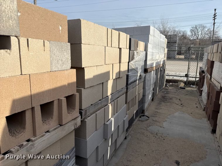 image for item EV7594 Concrete blocks
