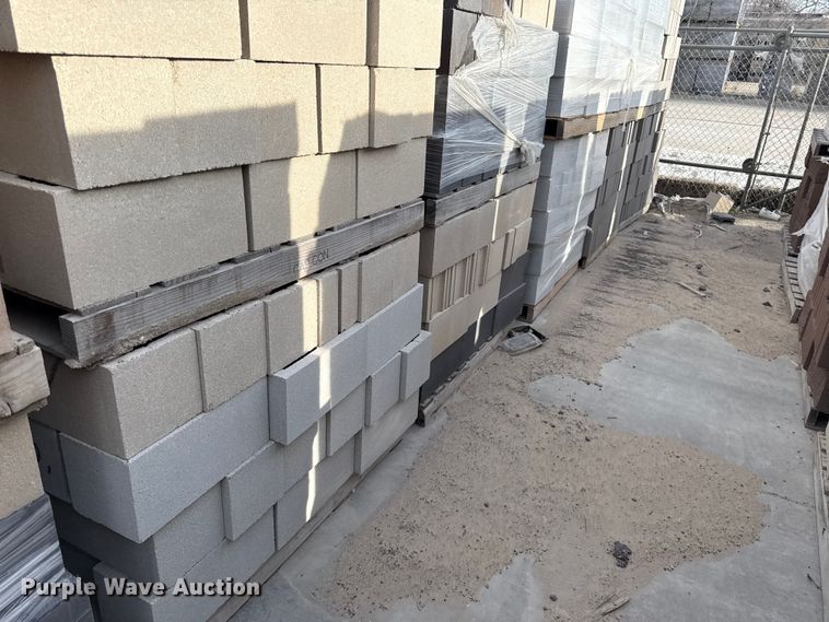 image for item EV7594 Concrete blocks