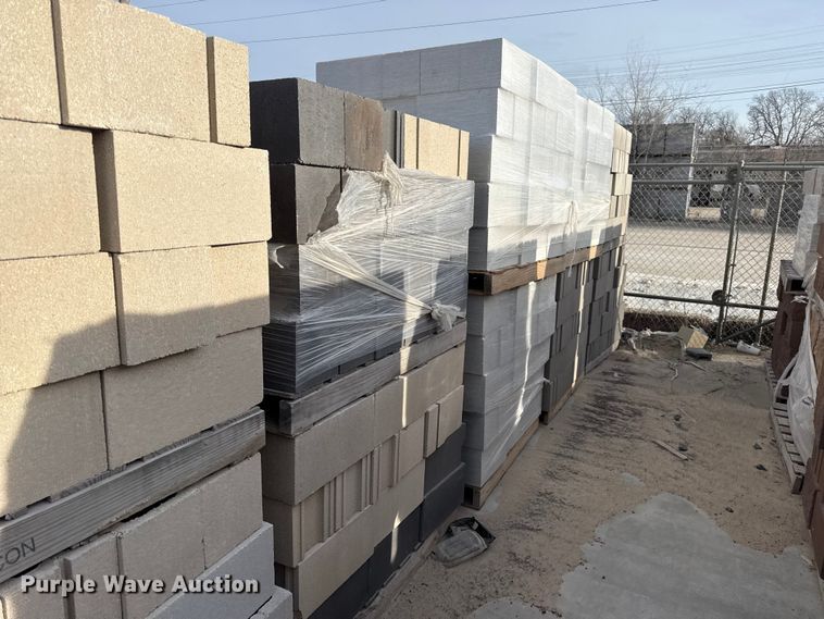 image for item EV7594 Concrete blocks